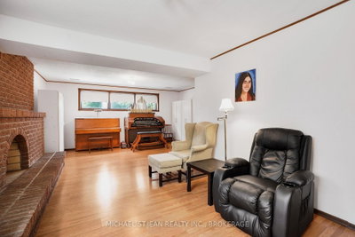 72 Eastbury Drive • Hamilton, ON photo 9