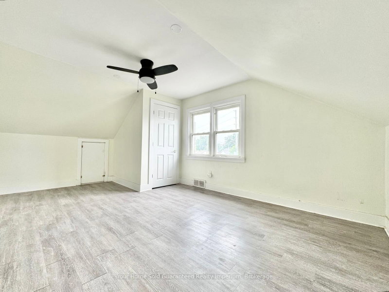 Upper - 232 Grantham Avenue