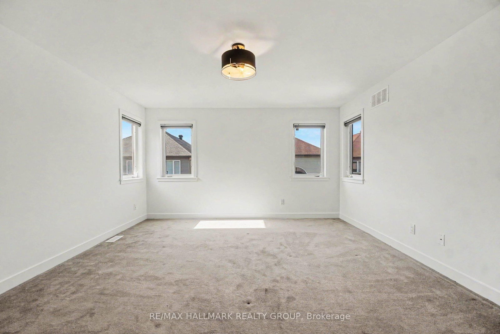257 Joshua Street • Ottawa, ON photo 12