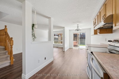 71 Peach Blossom Crescent • Kitchener, ON photo 9