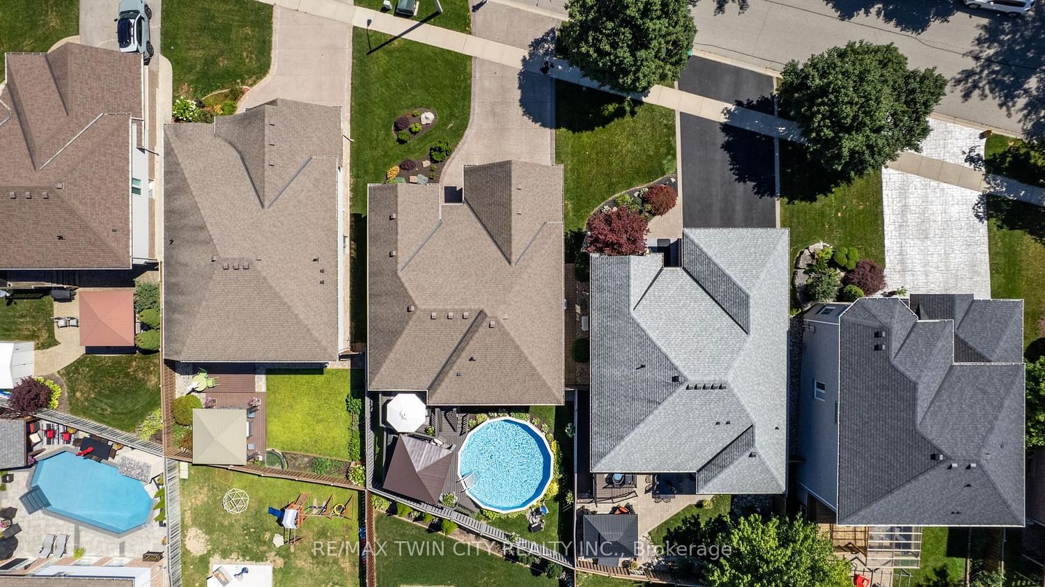 47 Deerpark Avenue • Brantford, ON photo 42