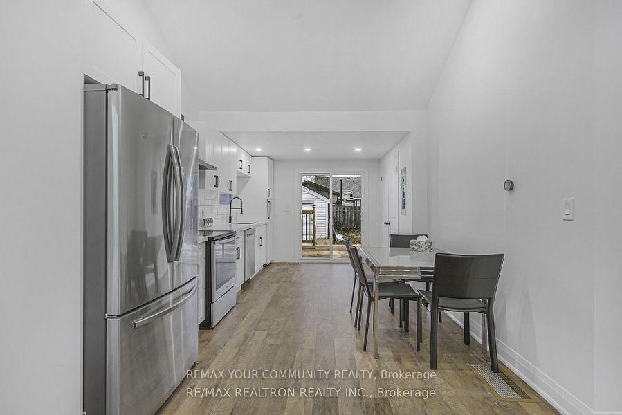 Listing Image 9