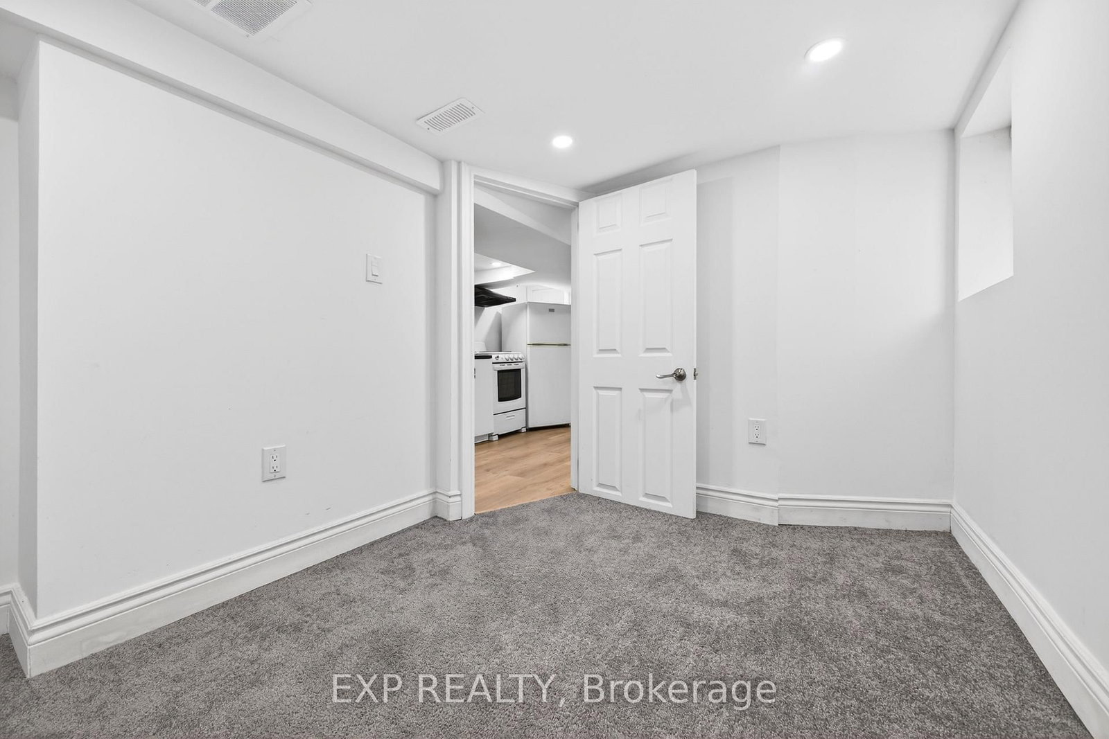 6564 LEVEL Avenue • Niagara Falls, ON photo 38