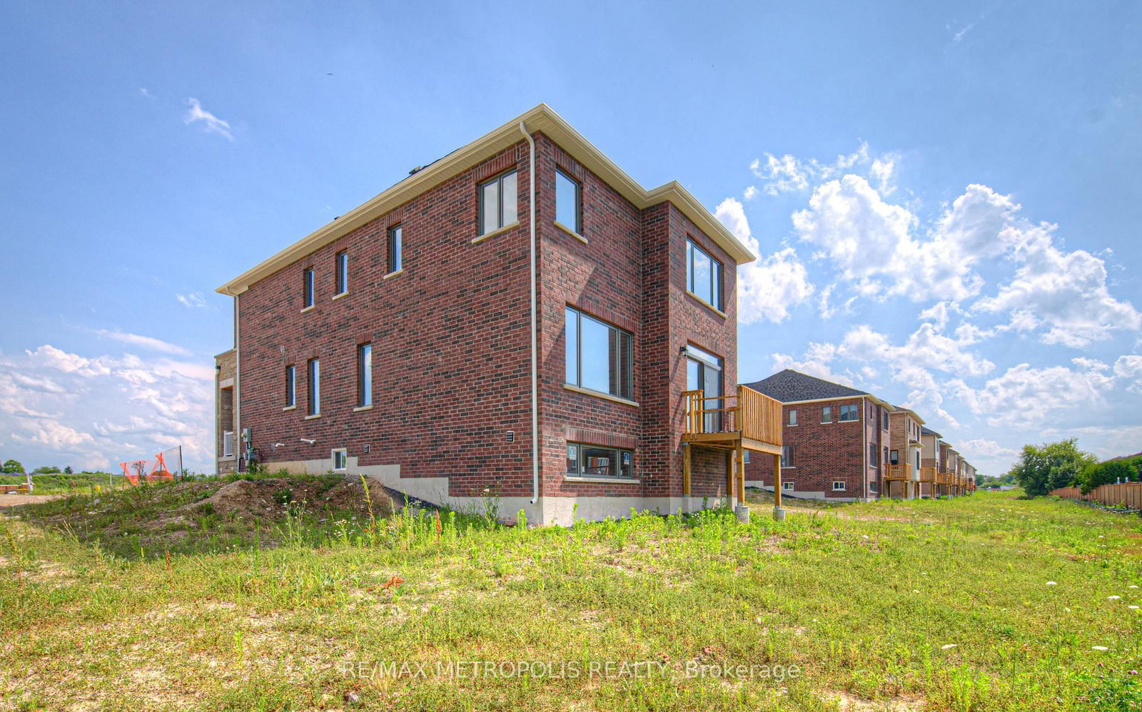 Listing Image 43
