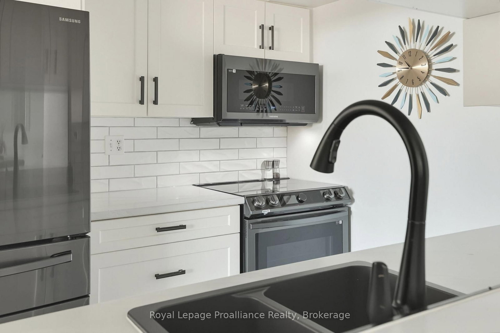 344 Front Street • #1205 • Belleville, ON photo 13