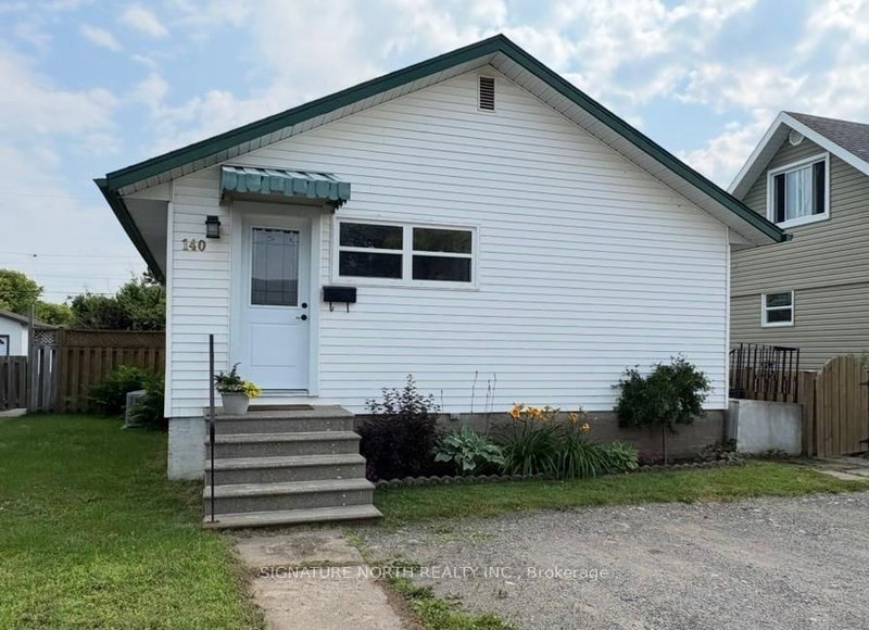 140 Christina Street E