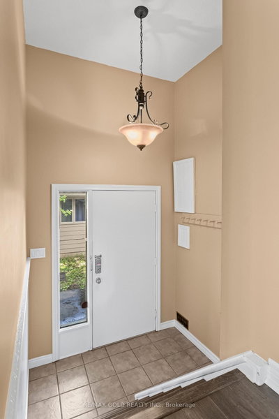 1588 Aldersbrook Road • London North, ON photo 5