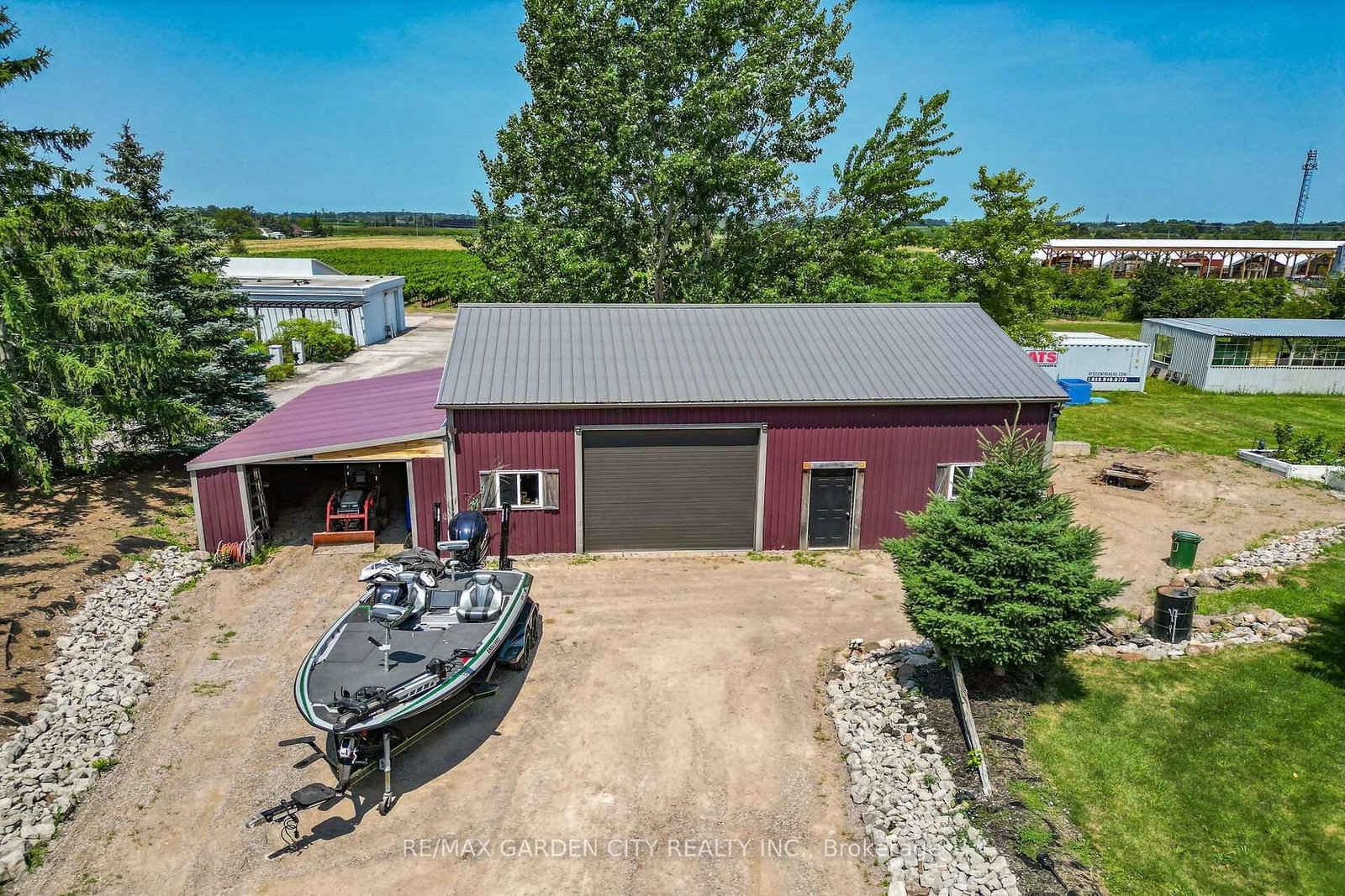 Listing Image 4