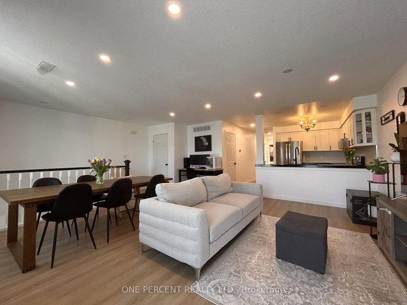 home for sale on 72-2737 King Street E