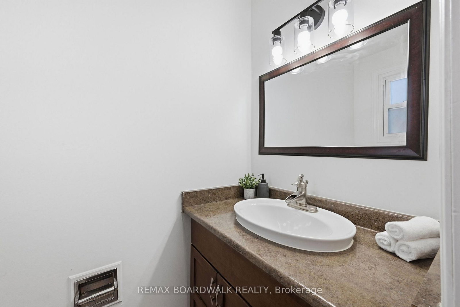 314 Stone Quarry Private • #14 • Ottawa, ON photo 14