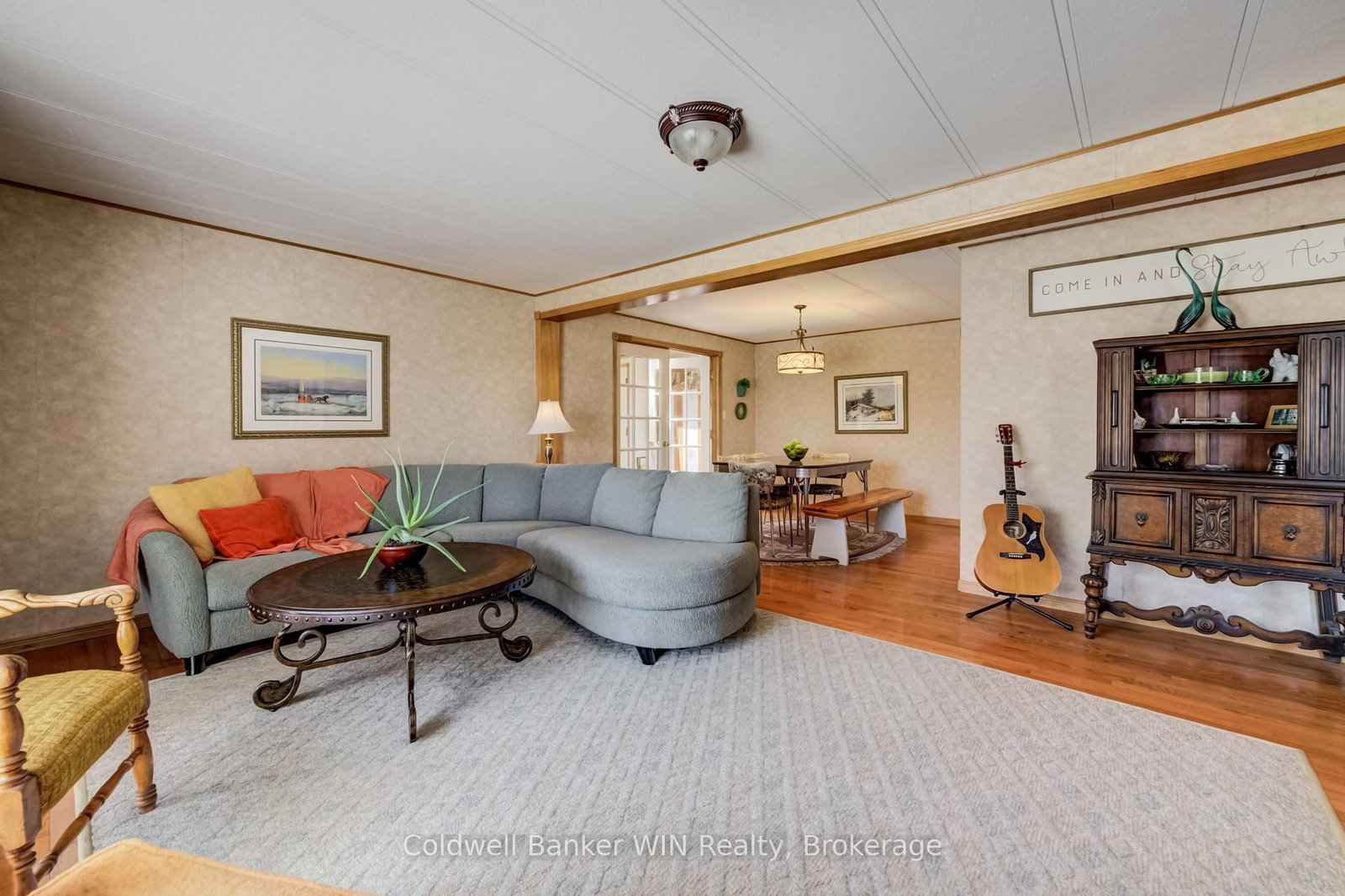 Listing Image 8
