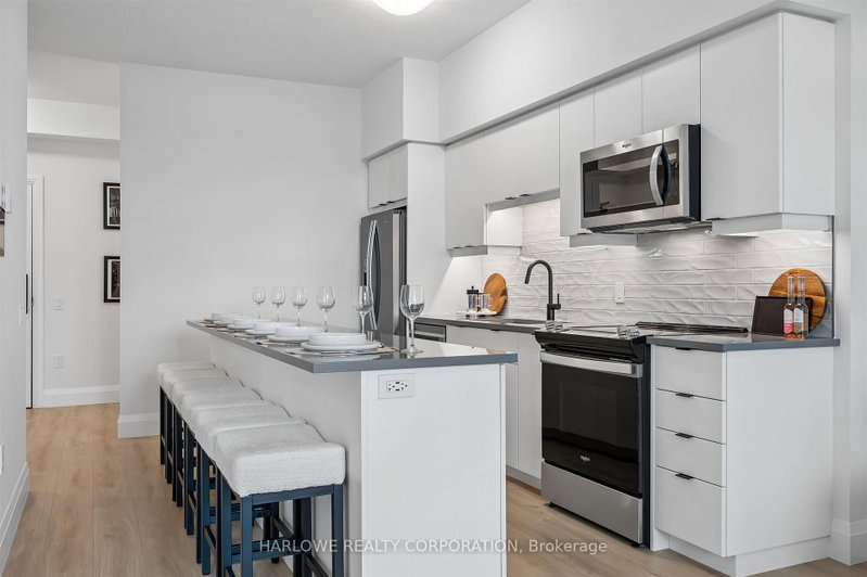 301 - 93 Arthur Street S