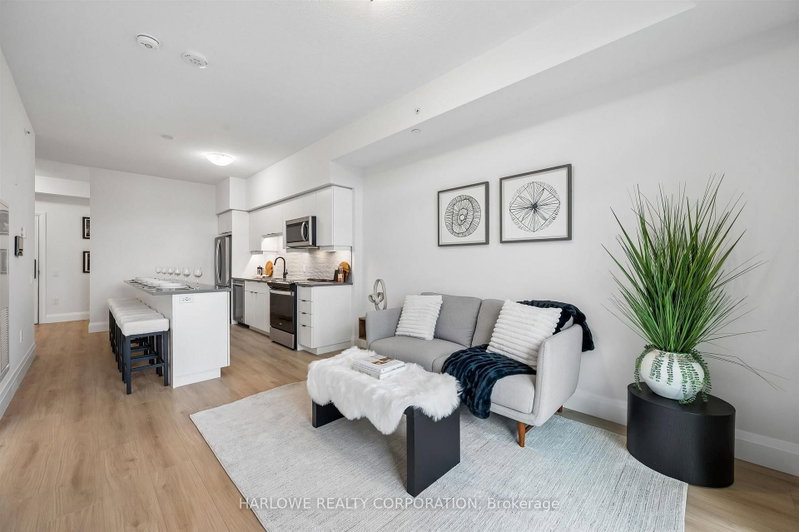 301 - 93 Arthur Street S
