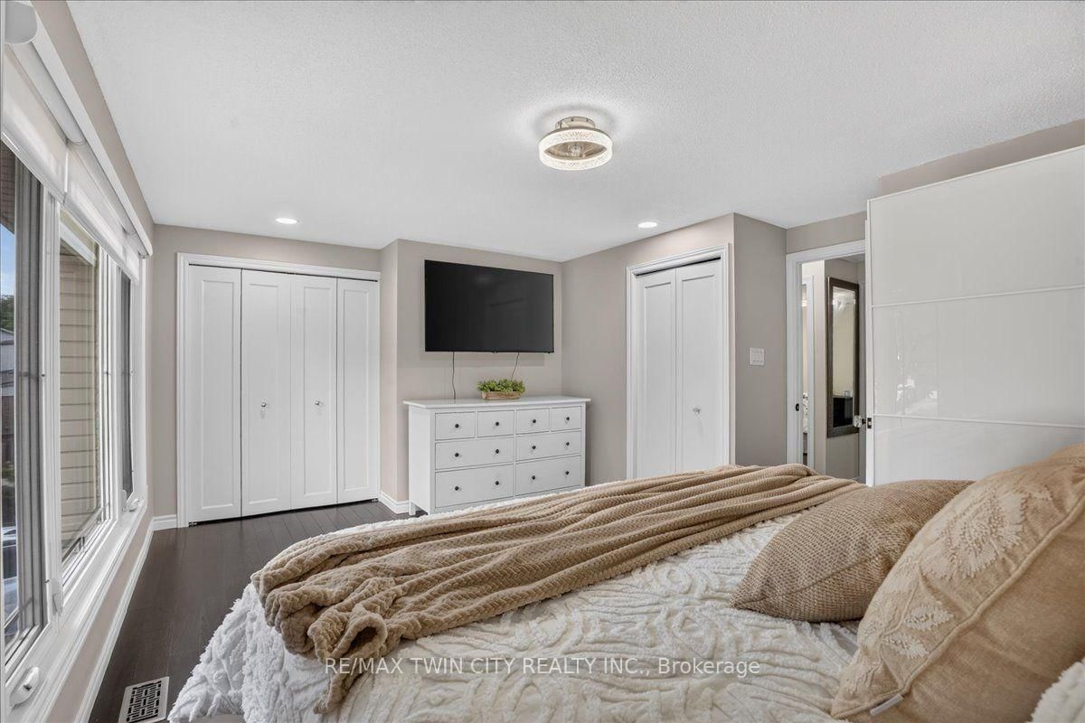23 Briar Knoll Drive • Kitchener, ON photo 32