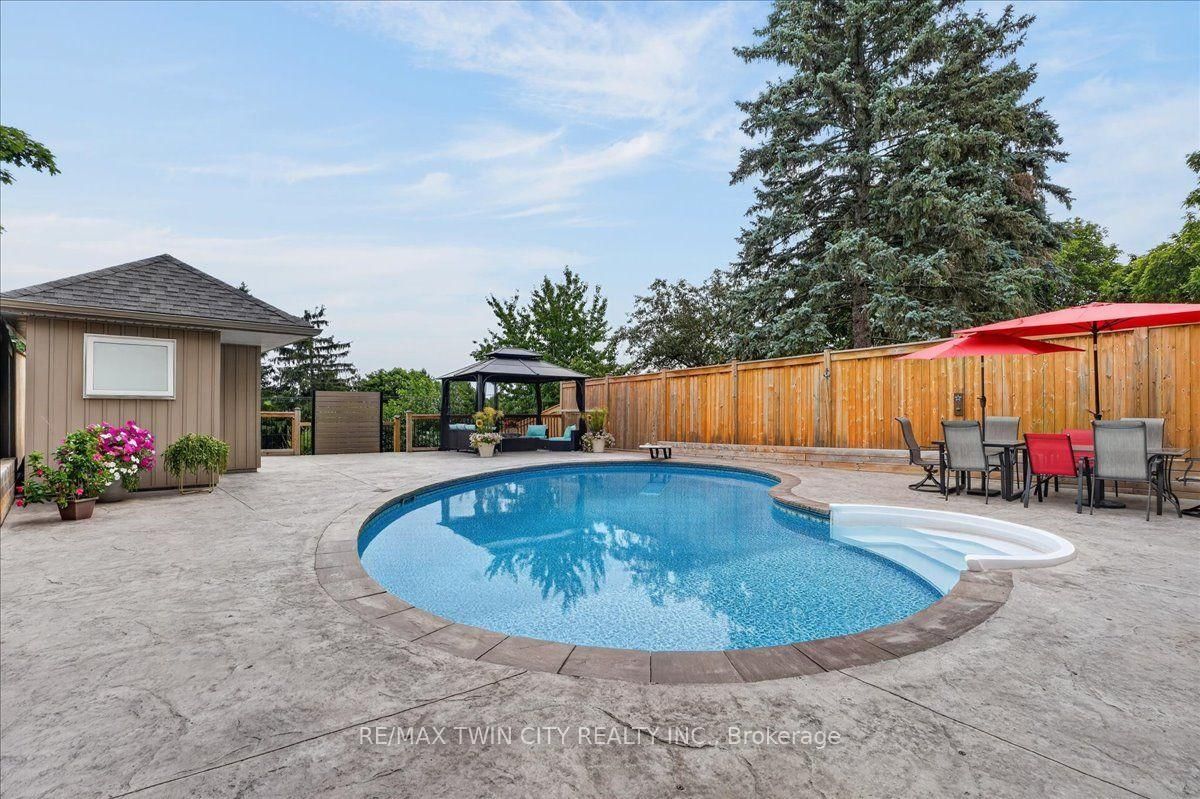23 Briar Knoll Drive • Kitchener, ON photo 43