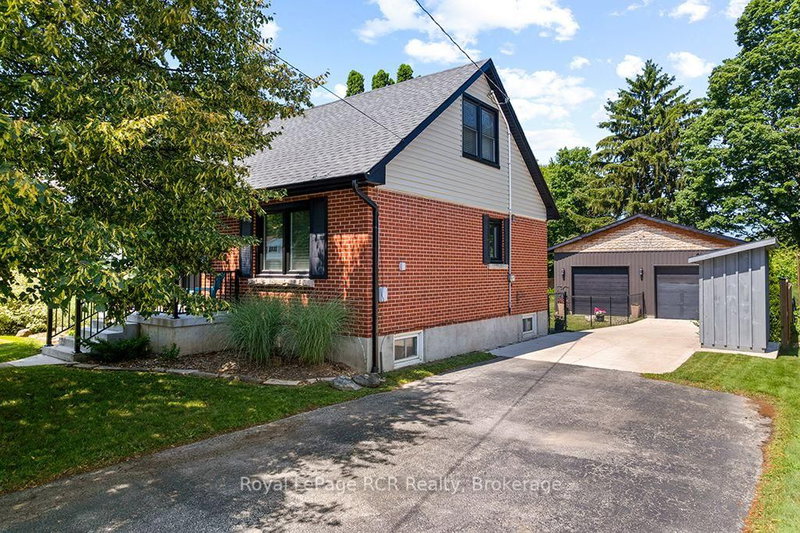 578 7th Street W