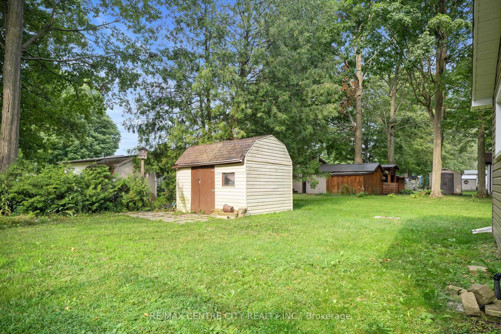Listing Image 22