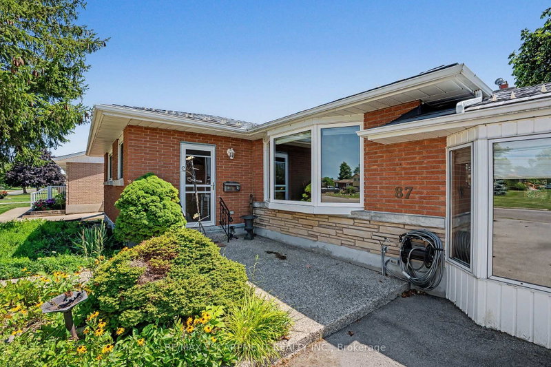 87 Mcdonald Avenue