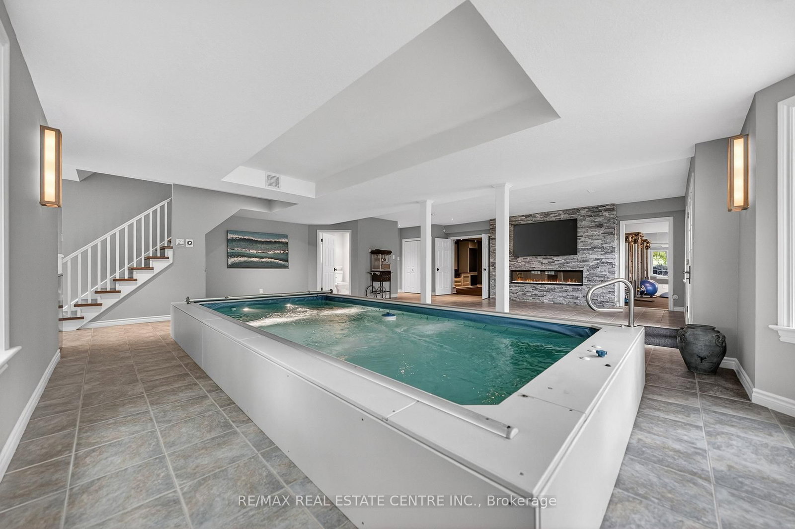 6805 CONCESSION 2 • Puslinch, ON photo 39