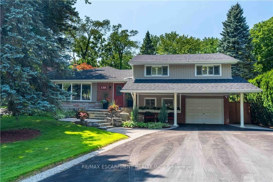 138 Judith Crescent • Hamilton, ON photo 2