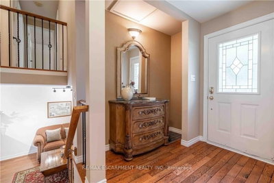 138 Judith Crescent • Hamilton, ON photo 4