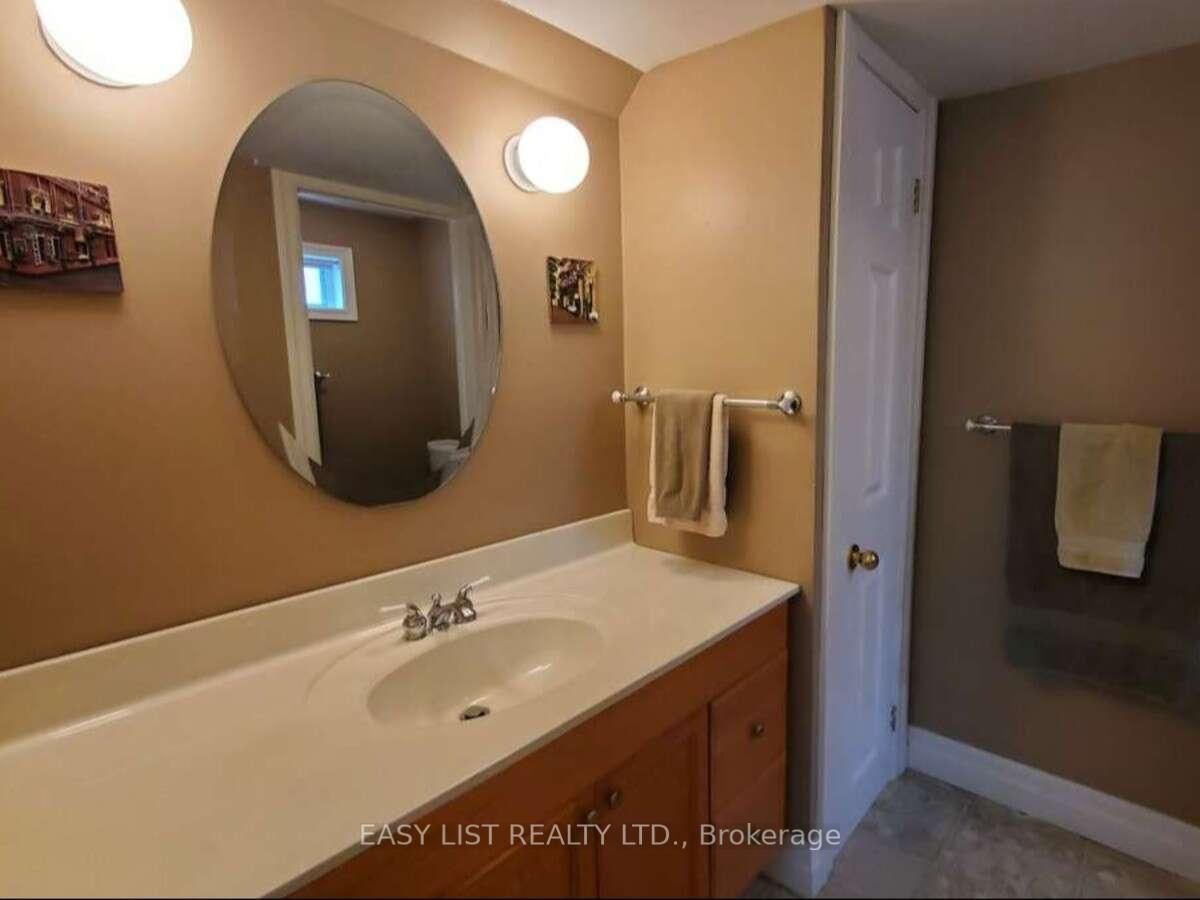 305 O'connor Court • Cobourg, ON photo 17