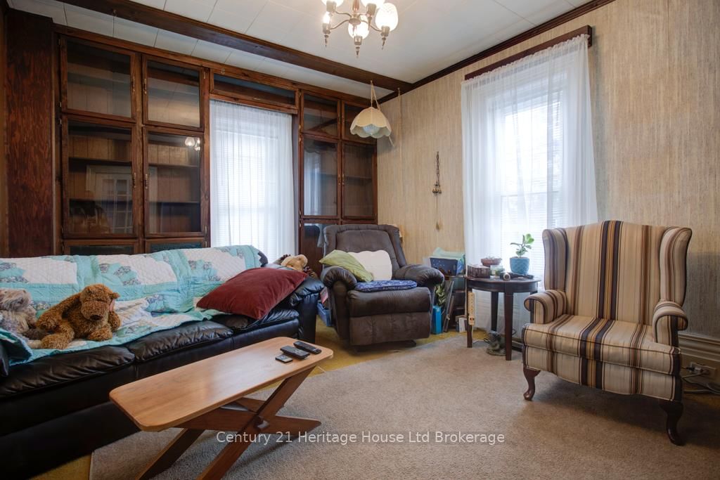 242 Wonham Street S • Ingersoll, ON photo 7
