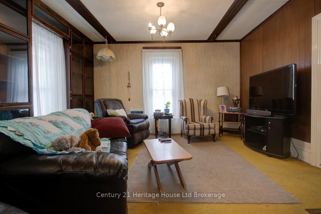 Listing Image 8