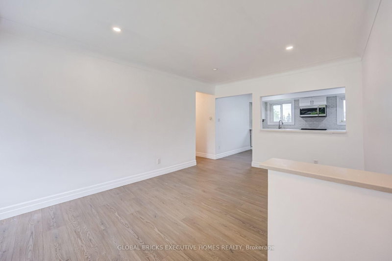 100 Lauris Avenue