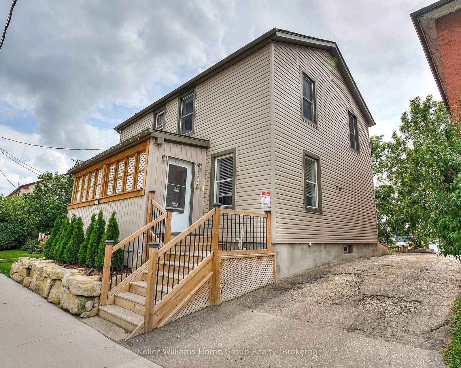 Listing Image 7