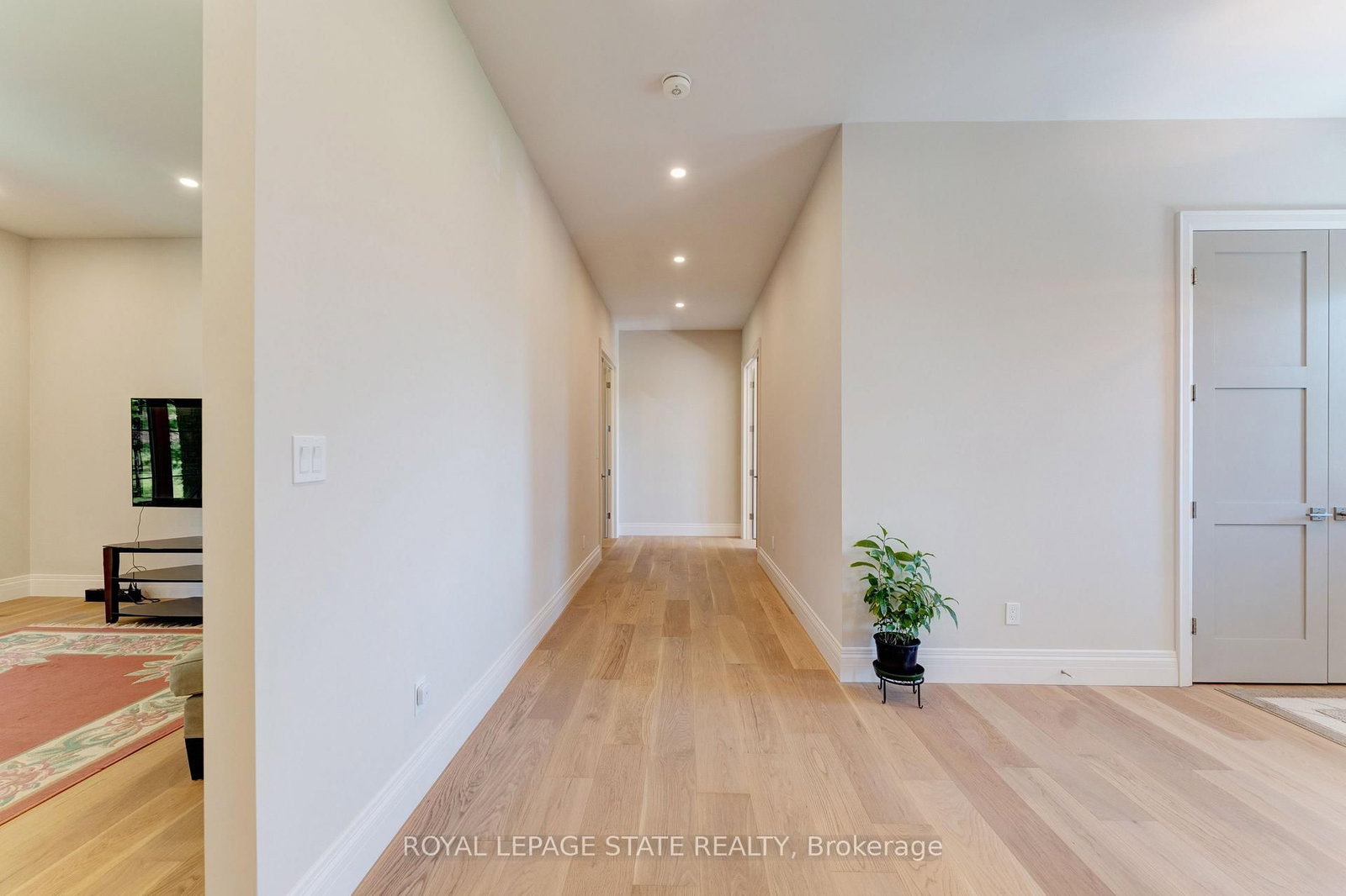 986 Highway 8 • Hamilton, ON photo 19