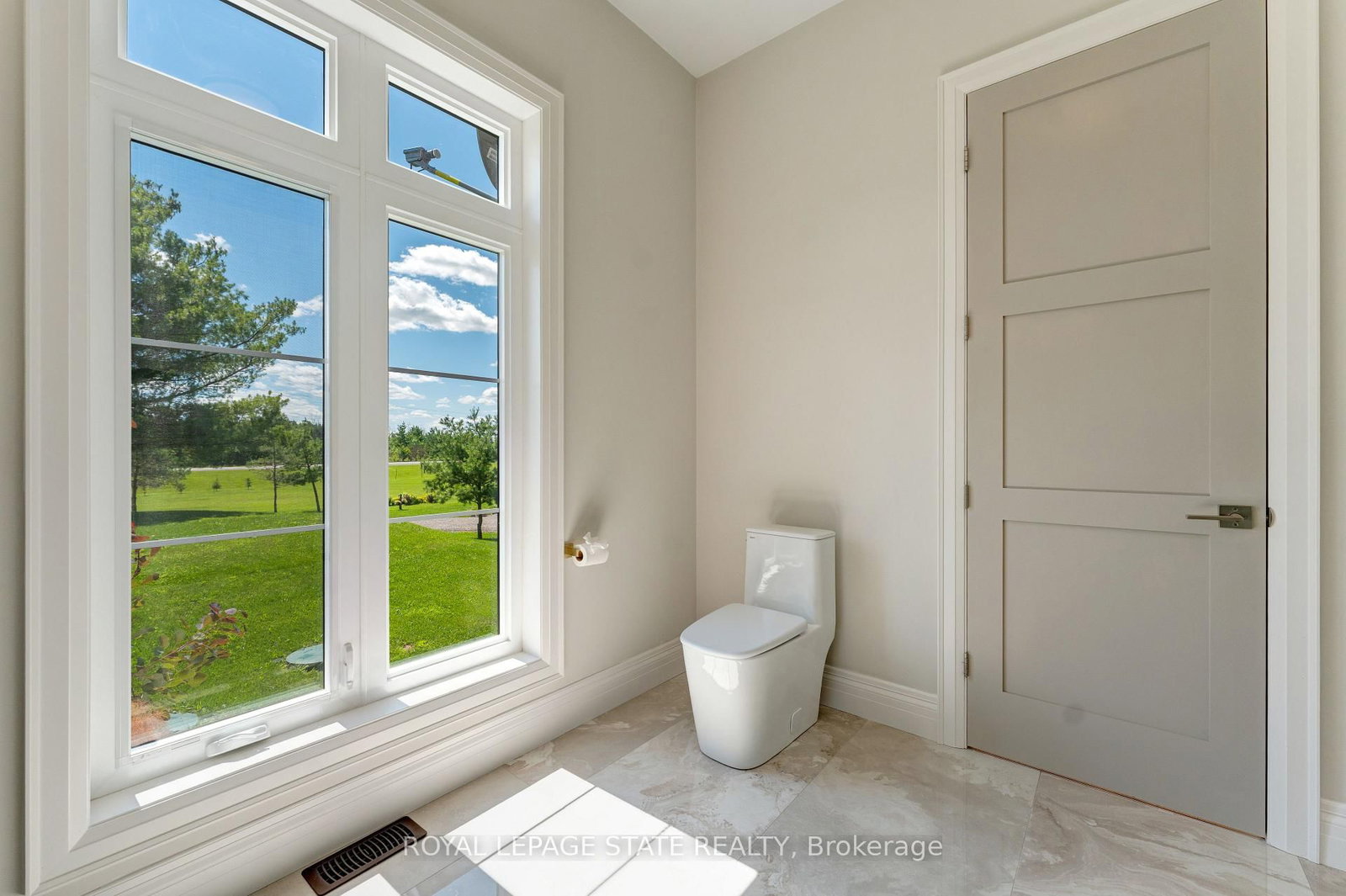 986 Highway 8 • Hamilton, ON photo 23
