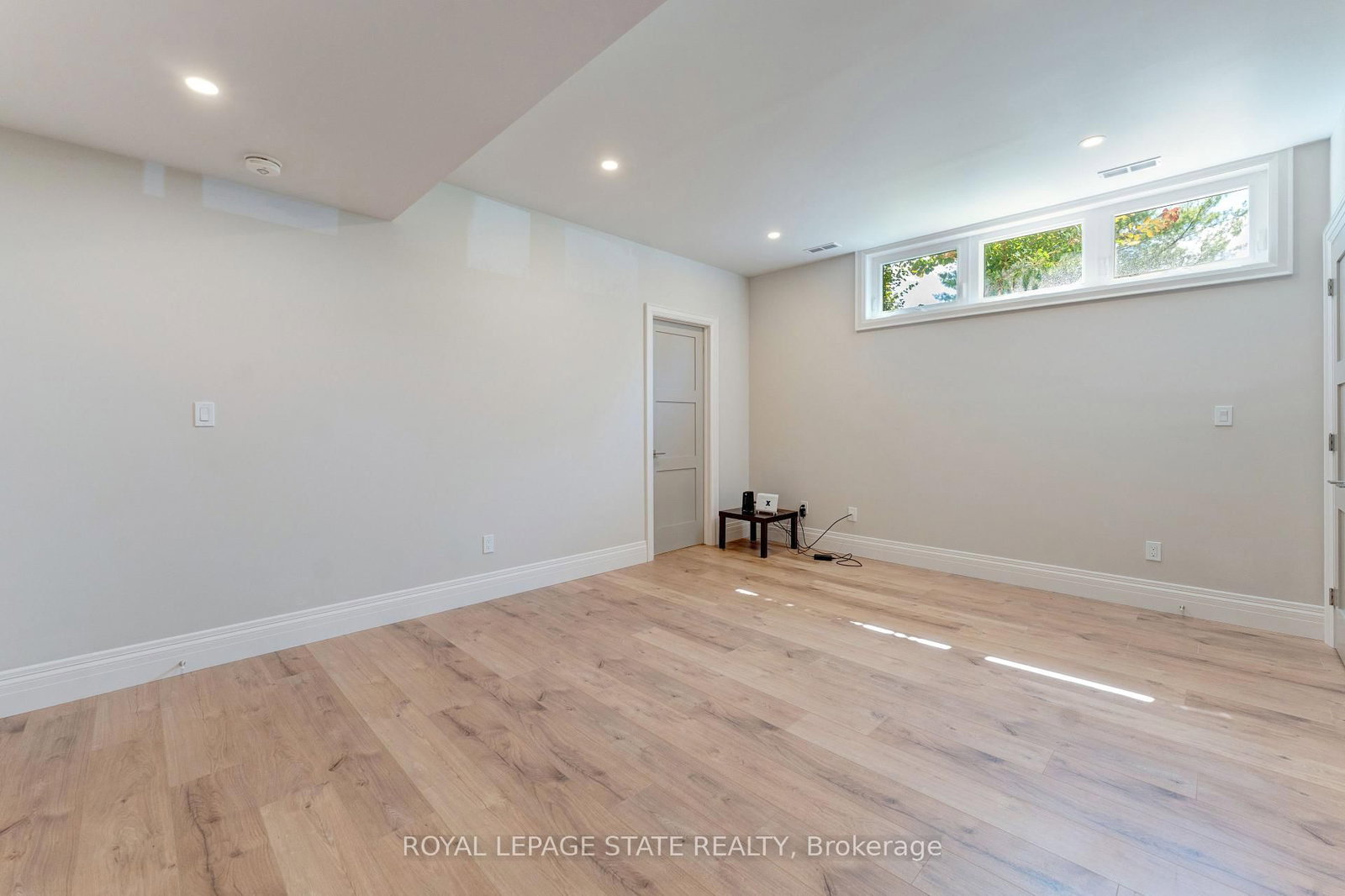 986 Highway 8 • Hamilton, ON photo 40