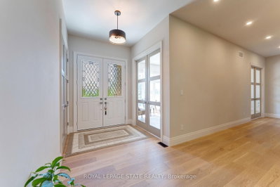 986 Highway 8 • Hamilton, ON photo 7