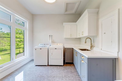 986 Highway 8 • Hamilton, ON photo 9