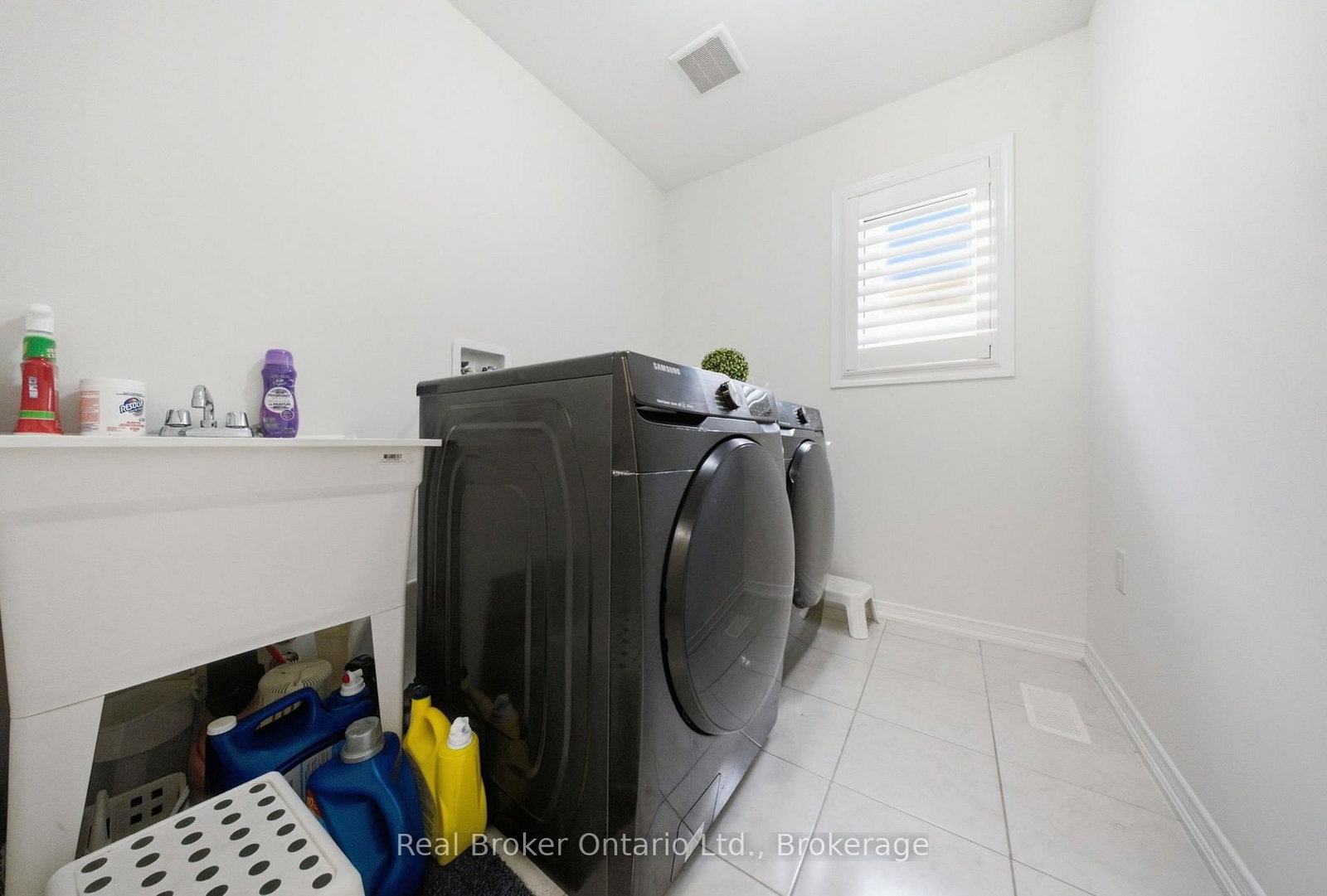 109 Longboat Run • Brantford, ON photo 29
