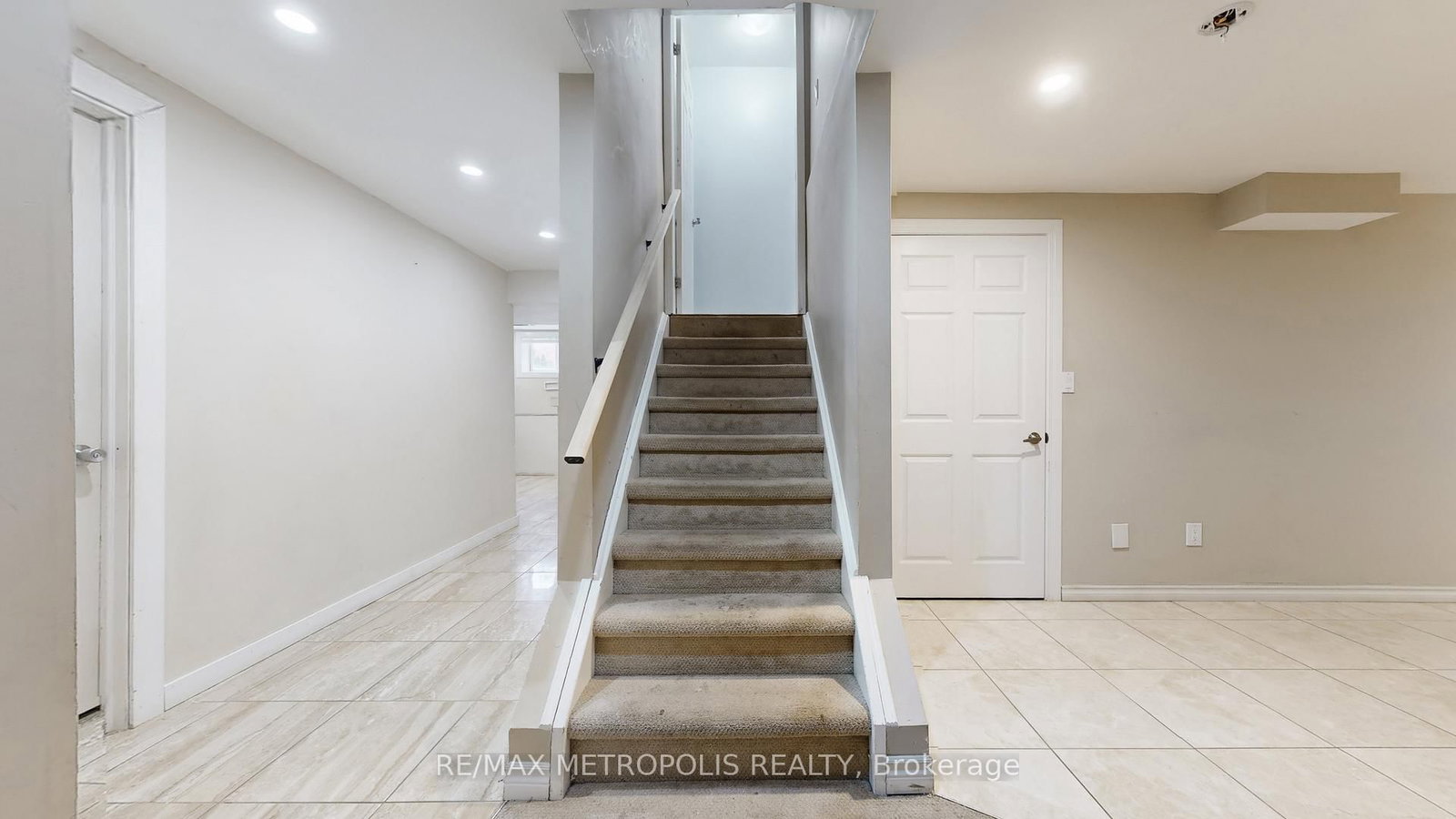 183 Valmont Court • Hamilton, ON photo 29