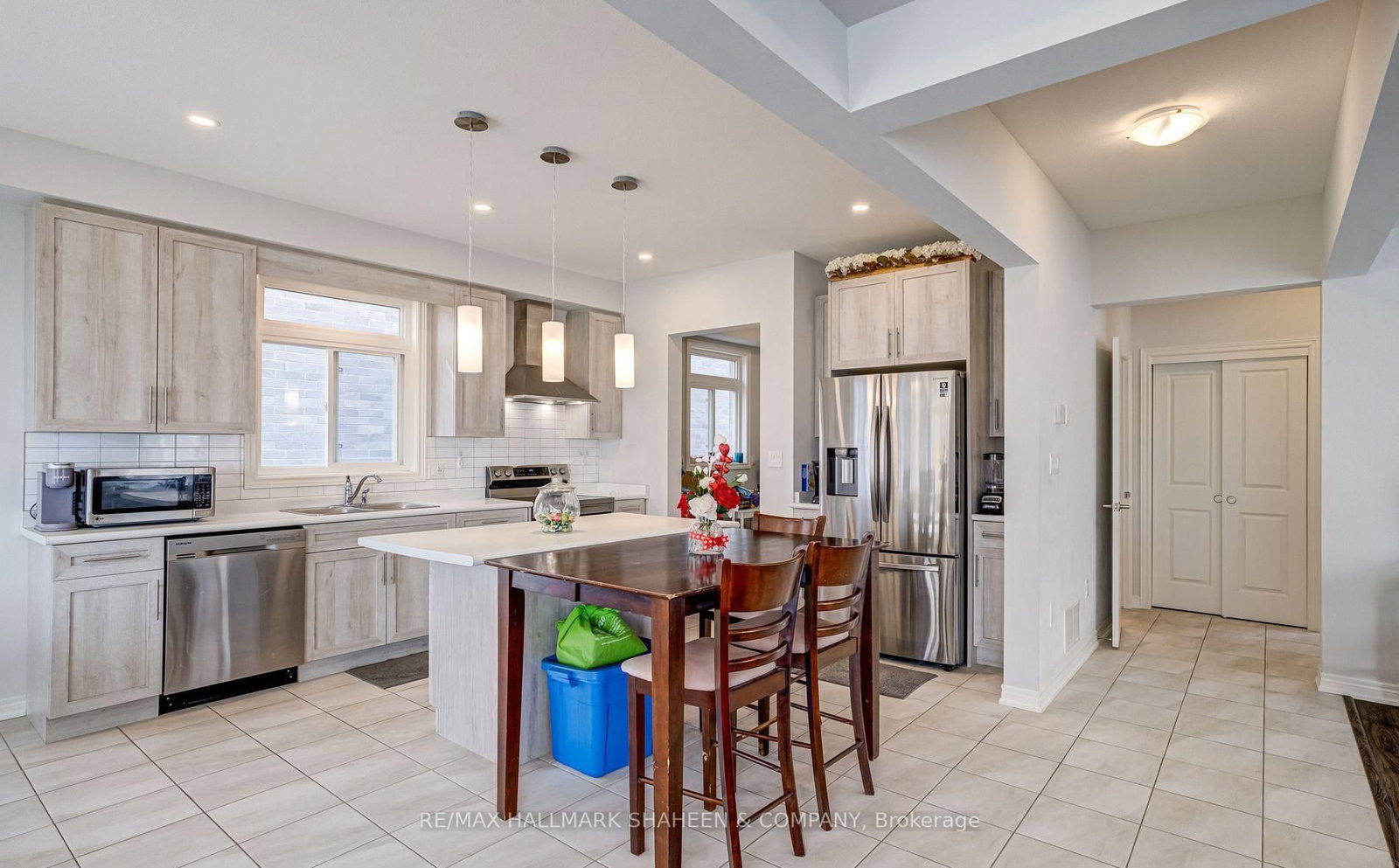 3597 Carolinia Court • Fort Erie, ON photo 10