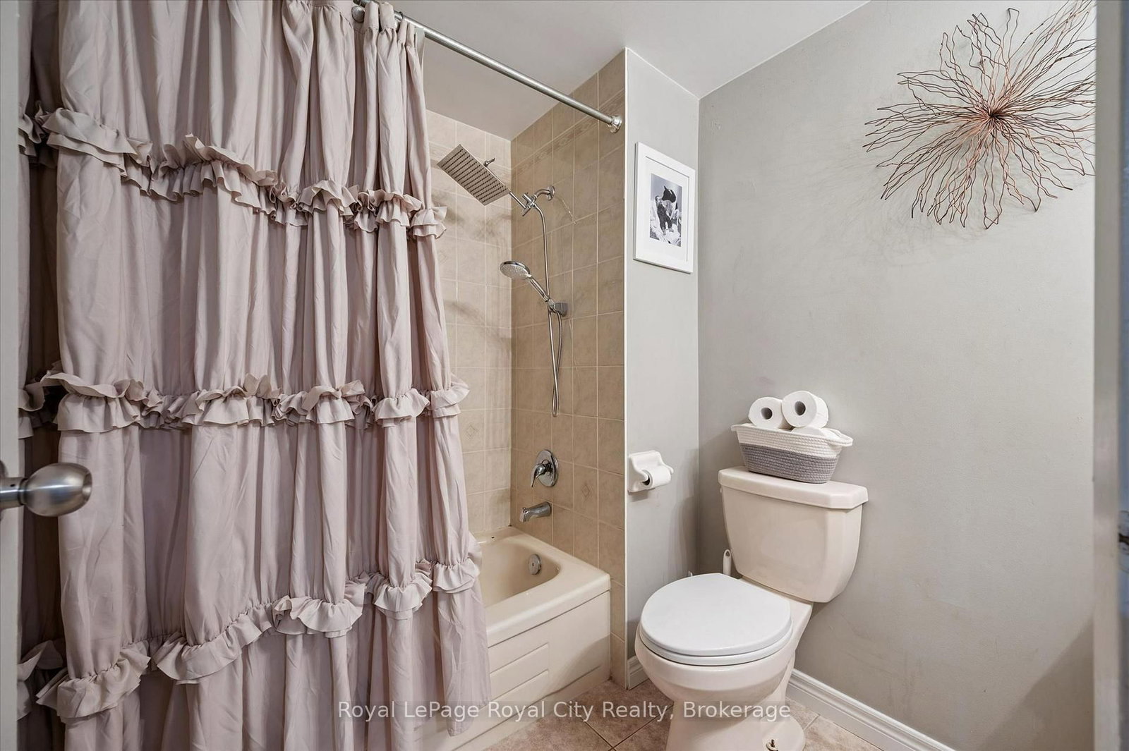80 BURNS Drive • #18 • Guelph, ON photo 27