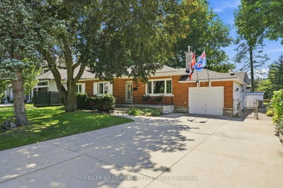 70 Floresta Court • Hamilton, ON photo 3