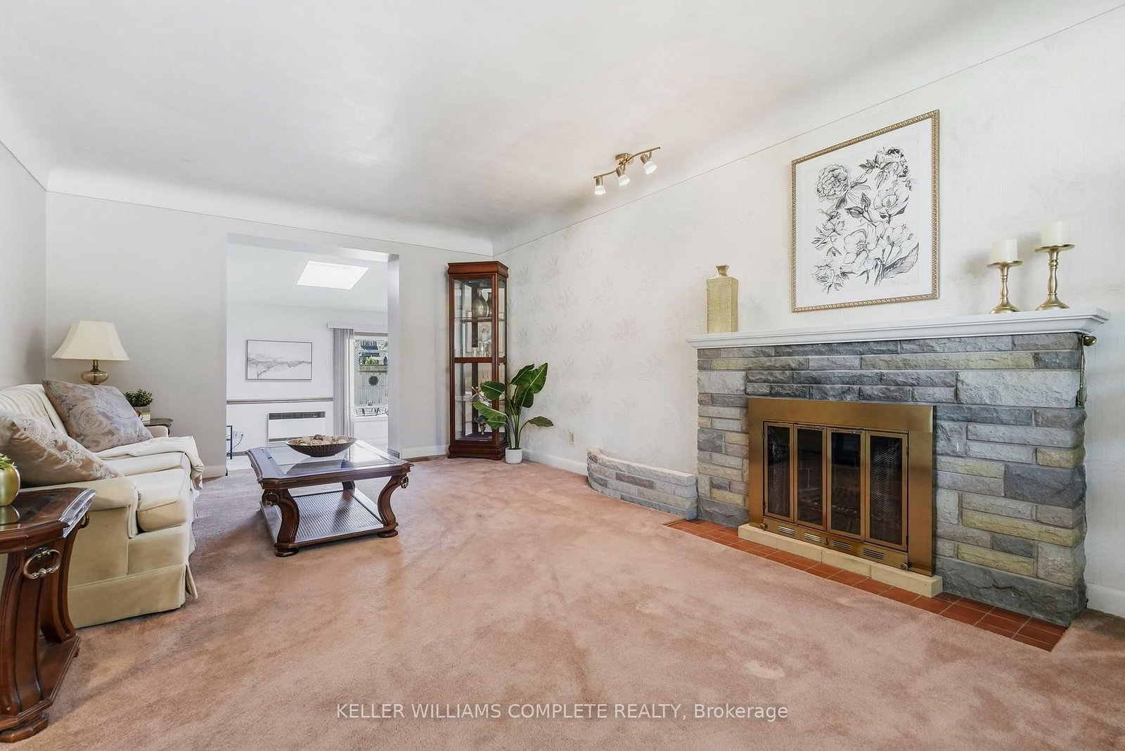 70 Floresta Court • Hamilton, ON photo 6