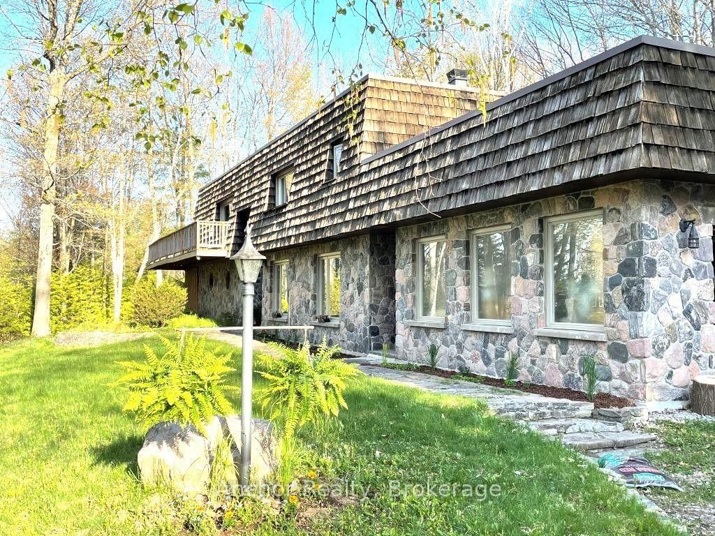 630 Farquhar Street, Gravenhurst 3
