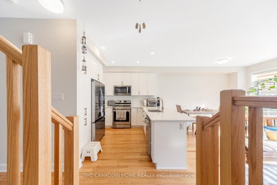 921 Clarkia Street • Ottawa, ON photo 5