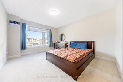 921 Clarkia Street • Ottawa, ON photo 7