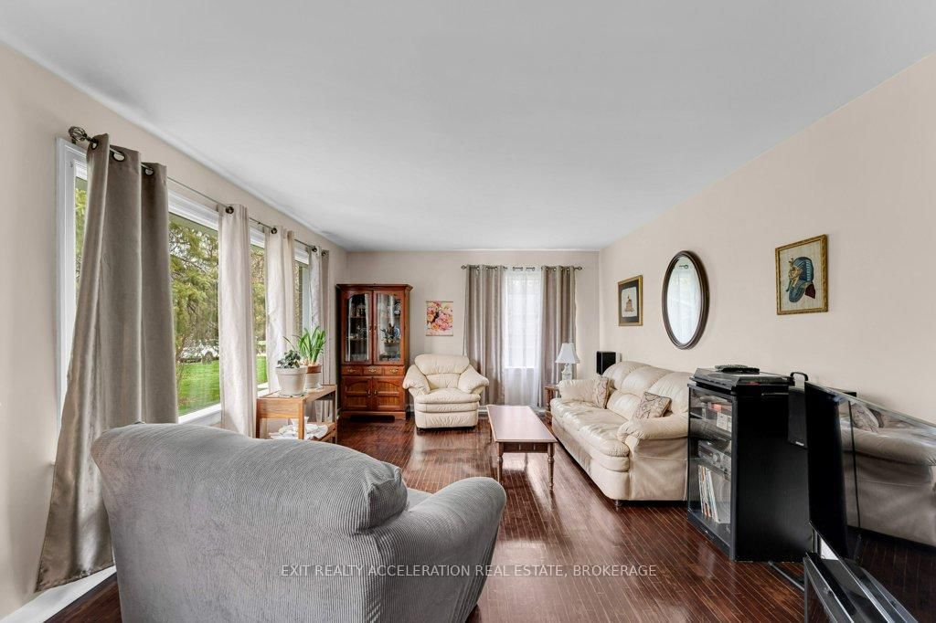 7520 County Road 2 E • Napanee, ON photo 6