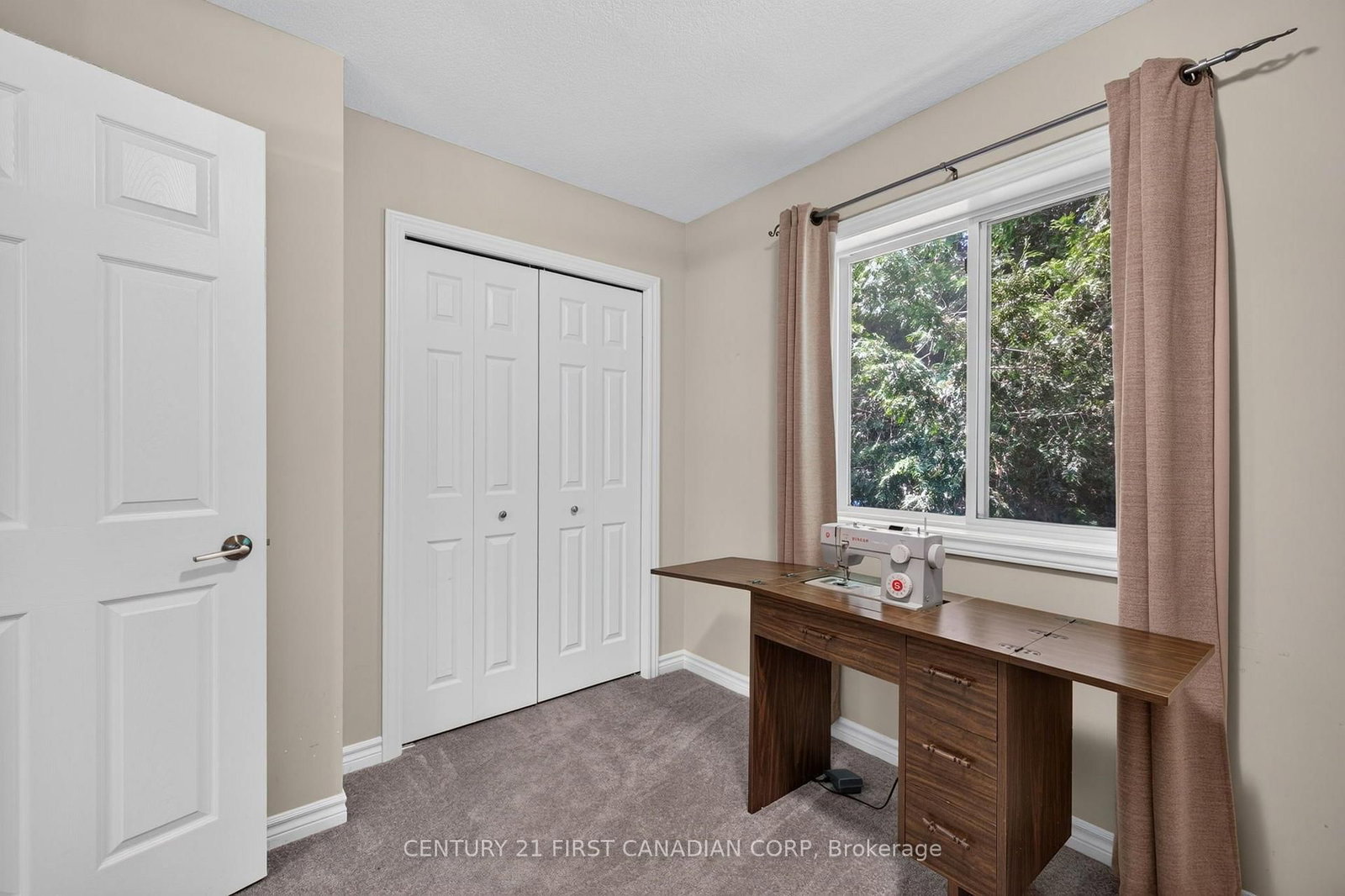 290 Mogg Street • Strathroy-Caradoc, ON photo 28