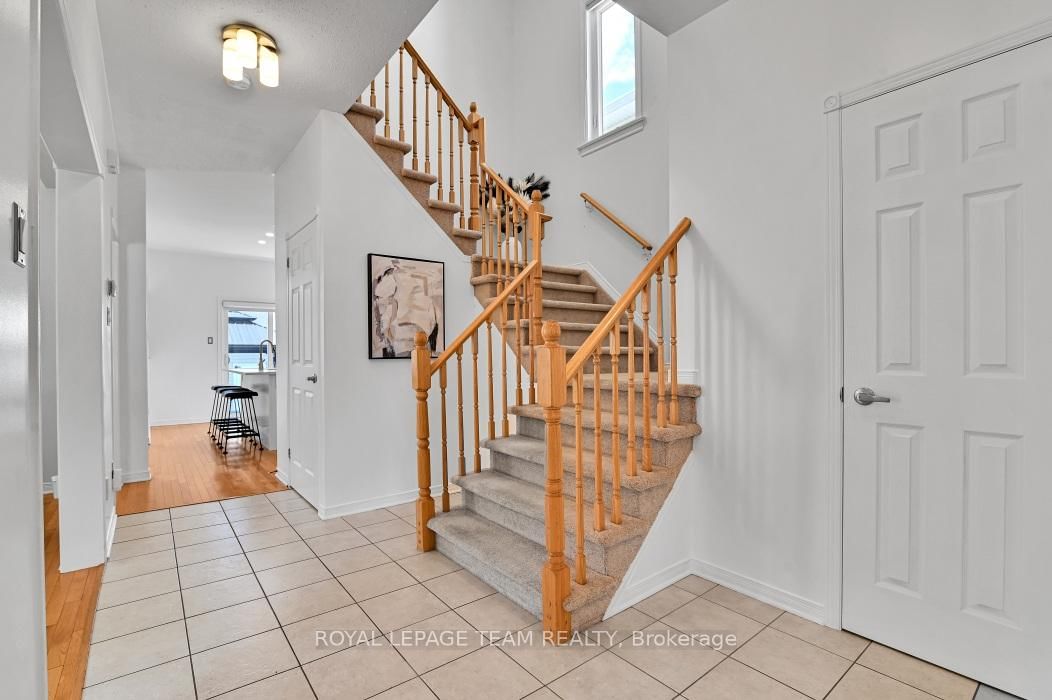 4121 WOLFE POINT Way • Ottawa, ON photo 4