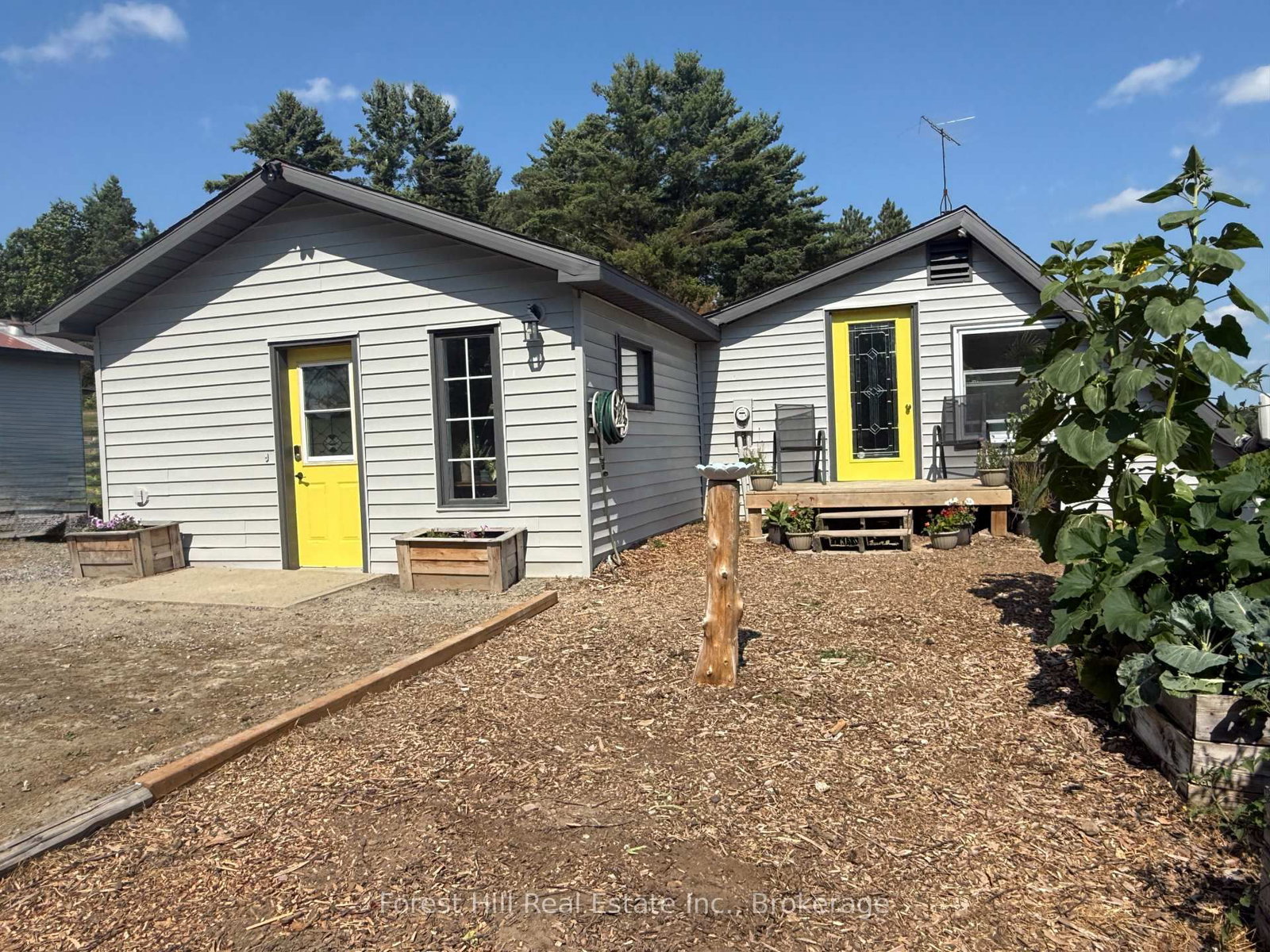 832 East Road • Parry Sound Remote Area, ON photo 1