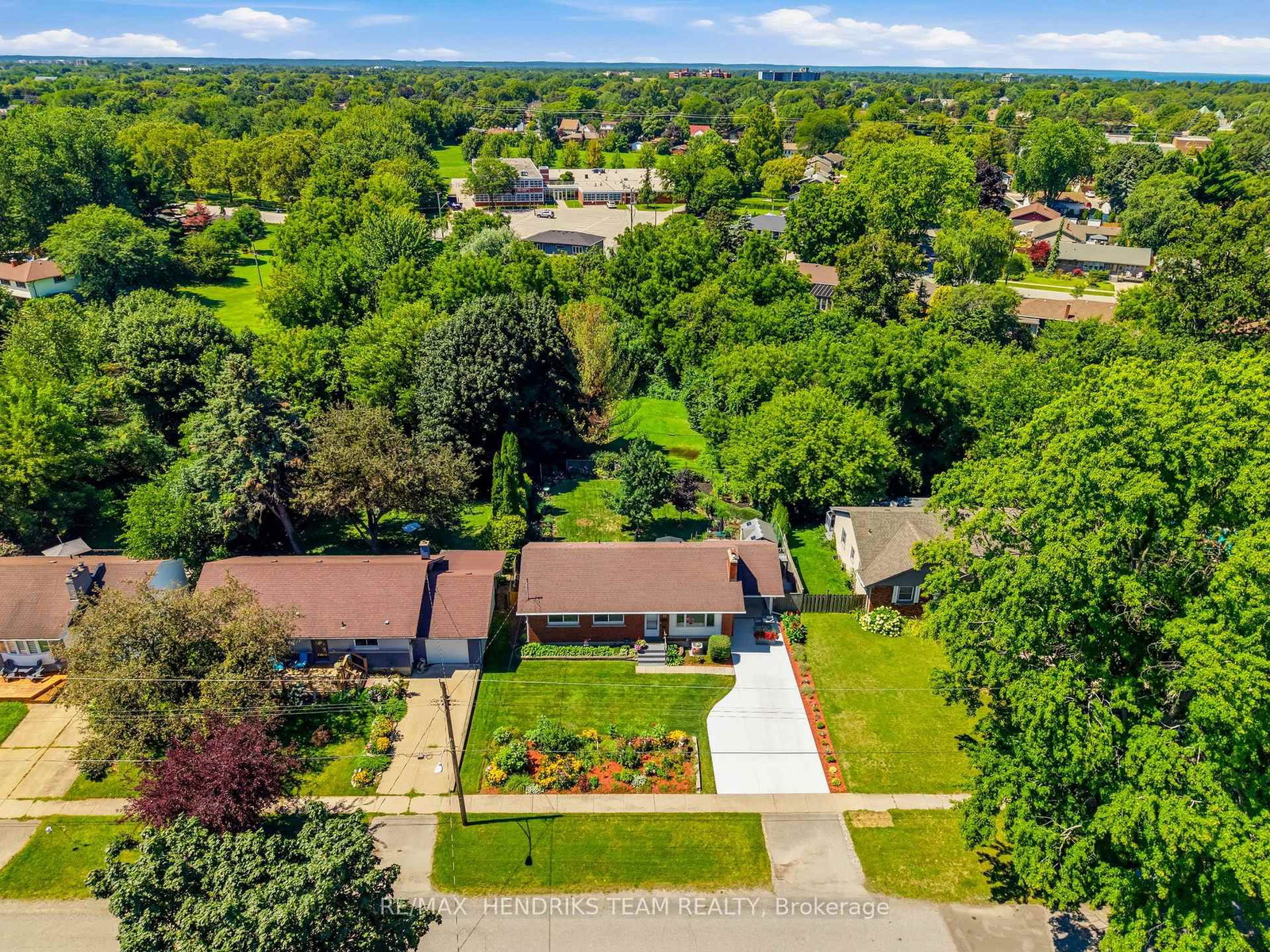 33 Nickerson Avenue • St. Catharines, ON photo 42