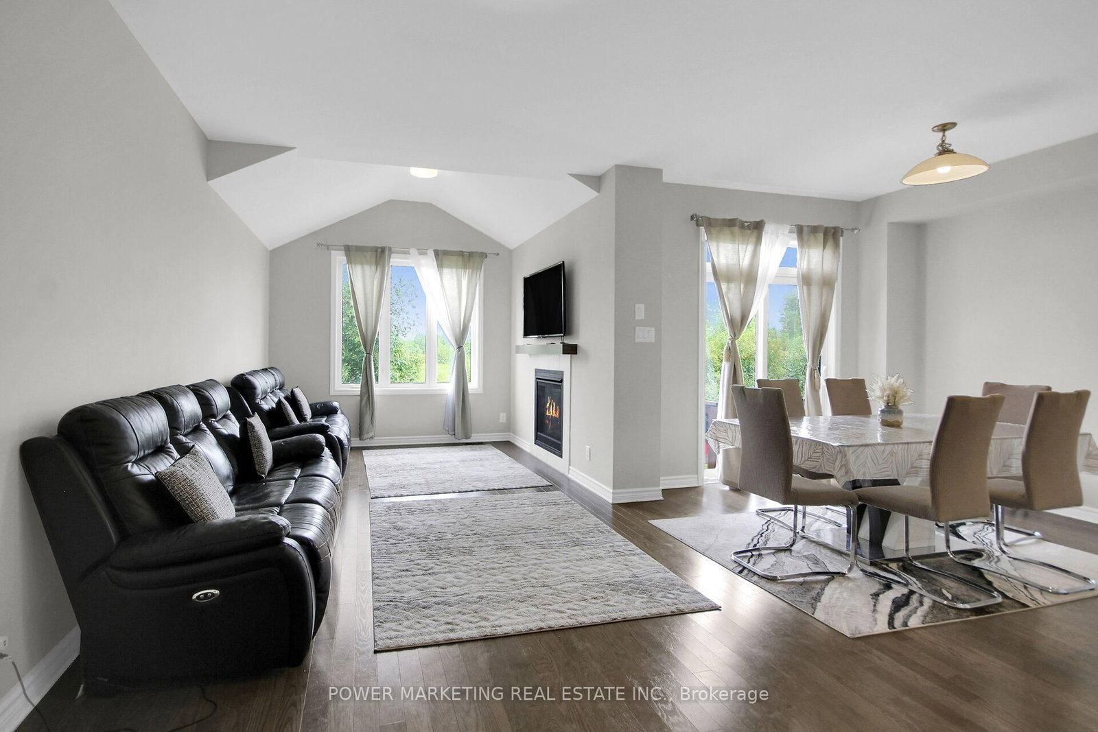 805 CERULEAN Way • Ottawa, ON photo 10